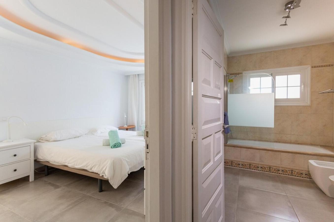Alamos Park-Stunning Villa In Huge Private Grounds Сан Мигел де Абона Екстериор снимка